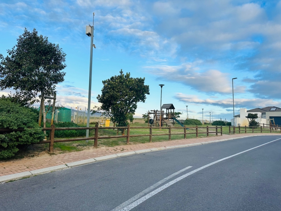 3 Bedroom Property for Sale in Table View Western Cape